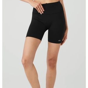 ALO BIKER SHORT